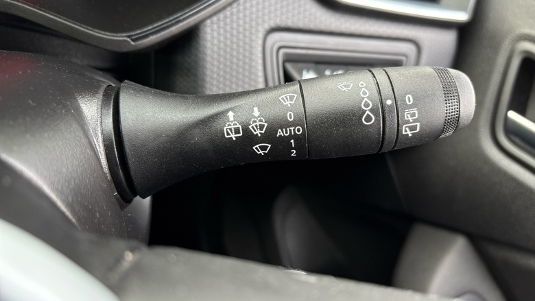 Renault Clio 1.0 TCe 90 Iconic 5dr Petrol Hatchback